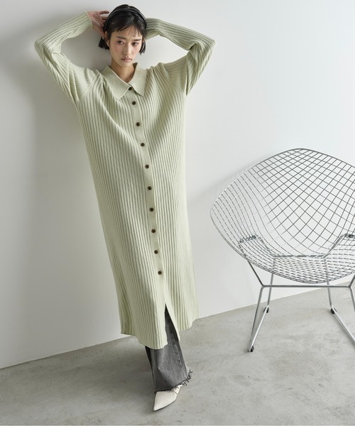 THE YOn（ザヨン）の「リブニットポロワンピース（ワンピース・レディース・レディッシュグレー/セージグリーン/アイボリー/イエロー/グレイッシュベージュ・FREE）」の4枚目の写真