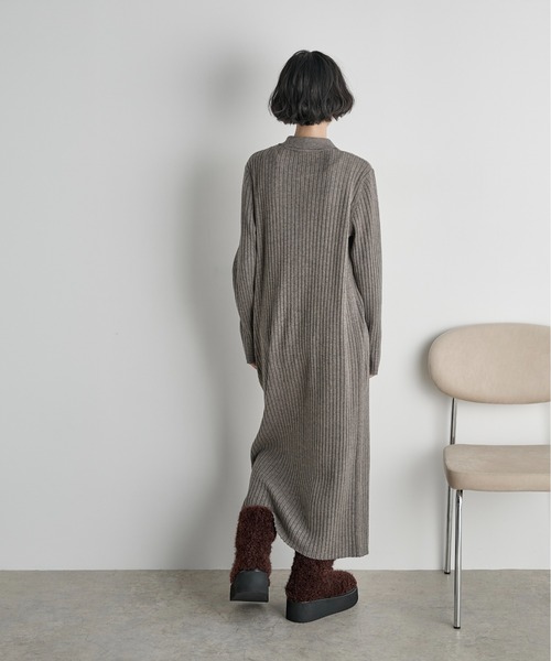 THE YOn（ザヨン）の「リブニットポロワンピース（ワンピース・レディース・レディッシュグレー/セージグリーン/アイボリー/イエロー/グレイッシュベージュ・FREE）」の14枚目の写真