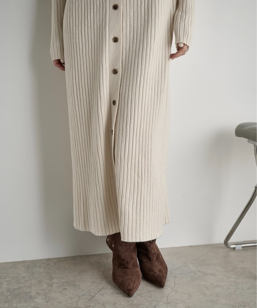 THE YOn（ザヨン）の「リブニットポロワンピース（ワンピース・レディース・レディッシュグレー/セージグリーン/アイボリー/イエロー/グレイッシュベージュ・FREE）」の22枚目の写真