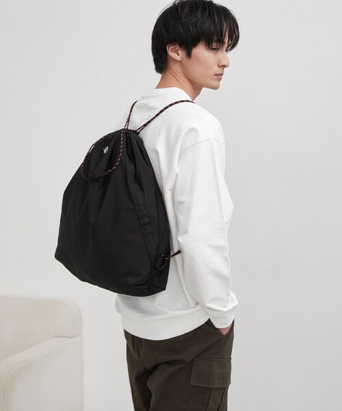 coen（コーエン）の「MEI（メイ）別注 ビッグナップサック（バックパック/リュック・メンズ・ブラック/イエロー/ベージュ・FREE）」の4枚目の写真