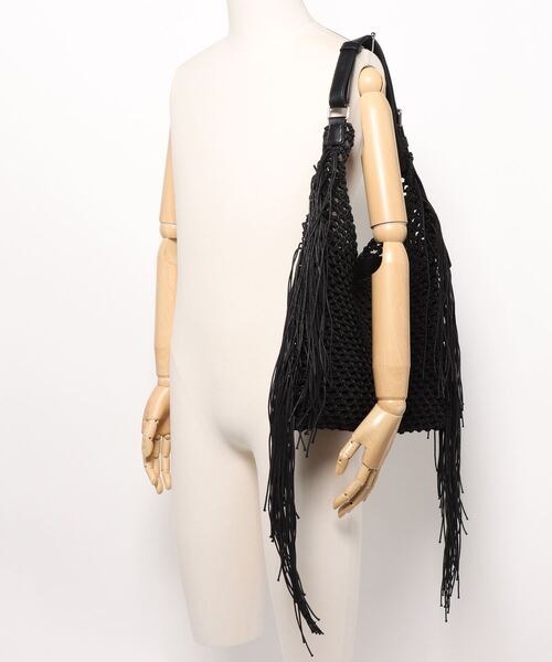 FOREVER 21(フォーエバー トゥエンティーワン)の「メッシュフリンジバッグ(ハンドバッグ・レディース・ブラック・FREE)」の15枚目の写真