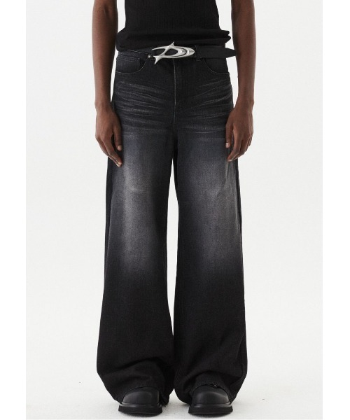 DNSR/ディー・エヌ・エス・アール/Wide curved denim pants black（デニムパンツ）｜DNSR（ディーエヌエスアール）