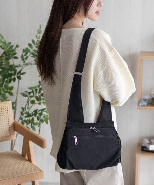 HusHusH（ハッシュアッシュ）の「【新色追加】HusHusH ハッシュアッシュ 人間工学ナイロンショルダーバッグ（ショルダーバッグ・レディース・グレー/ブラック・フリー）」の14枚目の写真