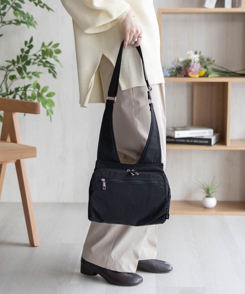 HusHusH（ハッシュアッシュ）の「【新色追加】HusHusH ハッシュアッシュ 人間工学ナイロンショルダーバッグ（ショルダーバッグ・レディース・グレー/ブラック・フリー）」の15枚目の写真