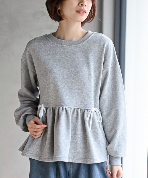 rps（アールピーエス）の「リボン付きペプラム裏毛プルオーバー（スウェット・レディース・パープル/サックスブルー/杢グレー・フリー）」の2枚目の写真