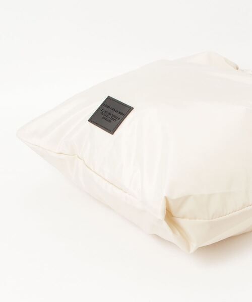 SPRUCE（スプルース）の「EM:チャドコードトート ポケッタブル超軽量バッグ　 約92g カラフルトートバッグ（トートバッグ・レディース・ブラック/ホワイト/ピンク/イエロー・FREE）」の6枚目の写真