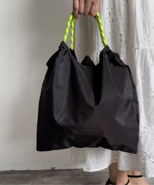 SPRUCE（スプルース）の「EM:チャドコードトート ポケッタブル超軽量バッグ　 約92g カラフルトートバッグ（トートバッグ・レディース・ブラック/ホワイト/ピンク/イエロー・FREE）」の3枚目の写真