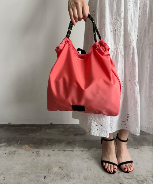 SPRUCE（スプルース）の「EM:チャドコードトート ポケッタブル超軽量バッグ　 約92g カラフルトートバッグ（トートバッグ・レディース・ブラック/ホワイト/ピンク/イエロー・FREE）」の11枚目の写真