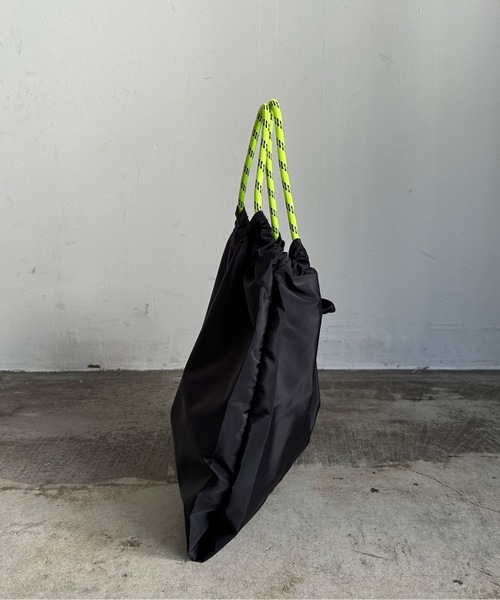 SPRUCE（スプルース）の「EM:チャドコードトート ポケッタブル超軽量バッグ　 約92g カラフルトートバッグ（トートバッグ・レディース・ブラック/ホワイト/ピンク/イエロー・FREE）」の21枚目の写真