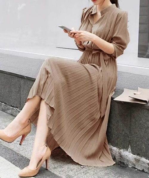 SEU（エスイーユー）の「ウエストリボン パーティードレス Aラインミモレ丈 ロングプリーツワンピース オフィスカジュアル きれいめカジュアル（ワンピース・レディース・キャメル/ベージュ/ネイビー/グレー/ブラック・フリー）」の4枚目の写真