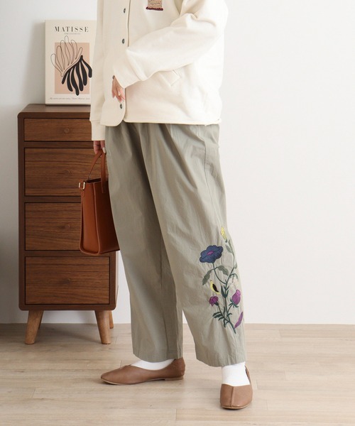 EMAGO サイド花刺繍ストレートパンツ（その他パンツ）｜Emago