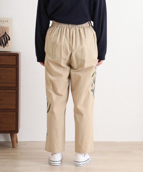 Emago. イマゴ　切り替え　パンツ　新品 EMAGO ﾈｺ釦刺繍ﾊﾟﾝﾂ（その他パンツ）｜Emago（イマゴ）の