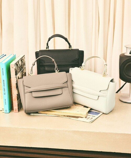 グレースコンチネンタル　完売　ショルダーバッグ　ブラック Cutwork box Bag（ショルダーバッグ）｜GRACE CONTINENTAL