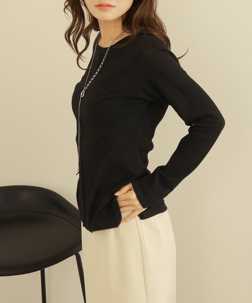 ブラックスリット長袖トップス セール】センタースリットトップス／center slit top 長袖