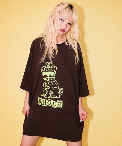 Candy Stripper(キャンディストリッパー)の「SHOUT PUPPY OVER SIZE RAGLAN トップス(Tシャツ/カットソー・レディース・ライトグリーン/アイボリー/ブラウン・FREE)」の2枚目の写真