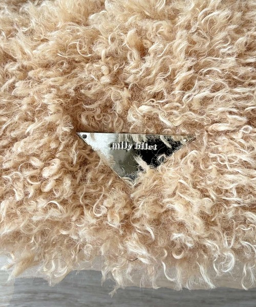 mily bilet(ミウィビレット)の「【mily bilet】ふわふわ感と高級感で、季節のおしゃれを格上げ。ロゴプレート使いプードルファーラウンドバッグ(ハンドバッグ・レディース・アイボリー/ベージュ/ブラウン・ONE SIZE)」の18枚目の写真