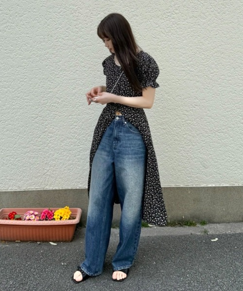 GIUNON(ジウノン)の「wide curve denim pants / ワイドカーブデニムパンツ(デニムパンツ・レディース・ブルー・0/1)」の10枚目の写真