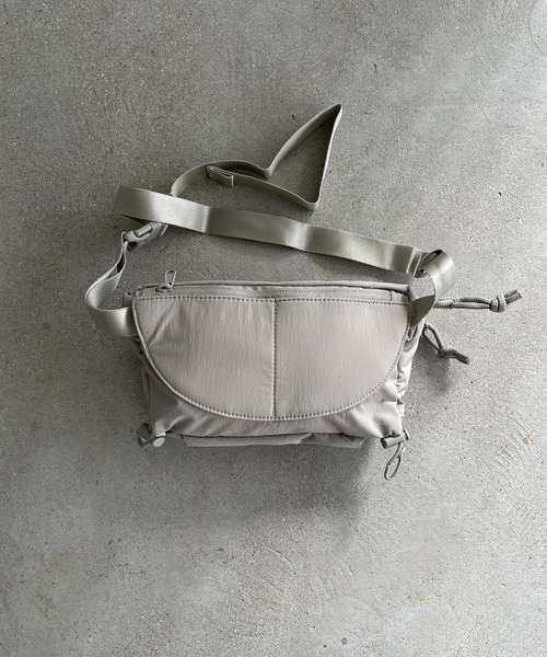 THE NORTH FACE（ザノースフェイス）の「【THE NORTH FACE】W NEVER STOP LUMBAR（ボディバッグ/ウエストポーチ・レディース・ブラック/ベージュ/パープル・FREE）」の11枚目の写真