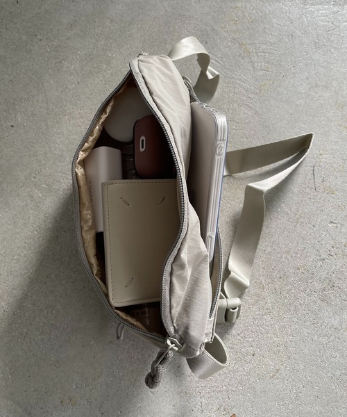 THE NORTH FACE（ザノースフェイス）の「【THE NORTH FACE】W NEVER STOP LUMBAR（ボディバッグ/ウエストポーチ・レディース・ブラック/ベージュ/パープル・FREE）」の13枚目の写真