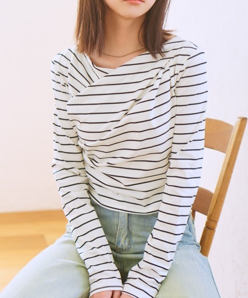 Rejoule(リジュール)の「ドレープデザイン ロングスリーブボーダートップス(Tシャツ/カットソー・レディース・ホワイト×ブラック/ブラック×ホワイト・FREE)」の6枚目の写真