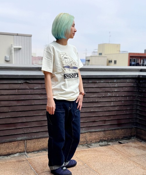 SNOOPY×OLD BETTY'S(スヌーピーカケルオールドベティーズ)の「スヌーピー【SNOOPY】organic cotton T-shirts(SURFIN)(Tシャツ/カットソー・レディース・ダークネイビー/ブラック/オフホワイト/ベージュ系その他・M/XL/L)」の7枚目の写真