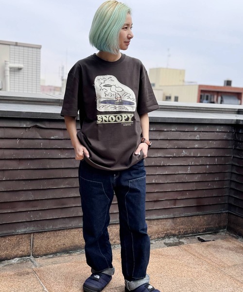 SNOOPY×OLD BETTY'S(スヌーピーカケルオールドベティーズ)の「スヌーピー【SNOOPY】organic cotton T-shirts(SURFIN)(Tシャツ/カットソー・レディース・ダークネイビー/ブラック/オフホワイト/ベージュ系その他・M/XL/L)」の20枚目の写真