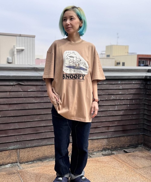 SNOOPY×OLD BETTY'S(スヌーピーカケルオールドベティーズ)の「スヌーピー【SNOOPY】organic cotton T-shirts(SURFIN)(Tシャツ/カットソー・レディース・ダークネイビー/ブラック/オフホワイト/ベージュ系その他・M/XL/L)」の11枚目の写真
