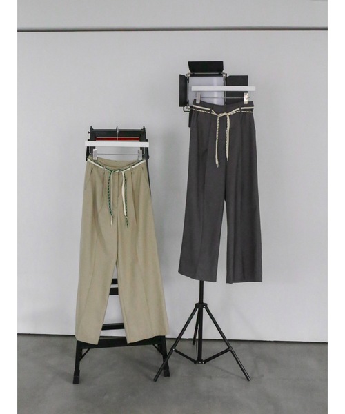 Katrin TOKYO（カトリーントーキョー）の「W cord straight slacks（スラックス・レディース・グレー/ベージュ・XS/S/M/S-Short）」の3枚目の写真