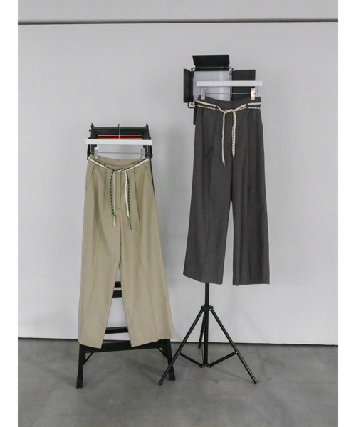 Katrin TOKYO（カトリーントーキョー）の「W cord straight slacks（スラックス・レディース・グレー/ベージュ・XS/S/M/S-Short）」の4枚目の写真
