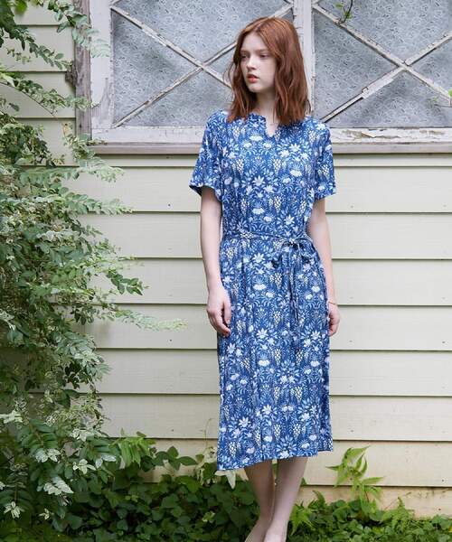 【美品】ローラアシュレイ 花柄ワンピース９号 美品 LAURA ASHLEY ローラアシュレイ ロングワンピース 9号 M 花