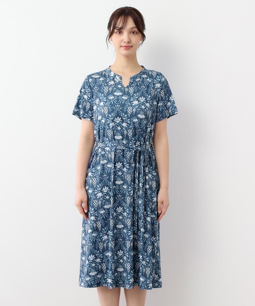 LAURA ASHLEY(ローラアシュレイ)の「【WEB限定/M~LL3サイズ/ジャージ素材】パルテール柄 ワンピース(ワンピース・レディース・ネイビー系6・42/40/38)」の13枚目の写真