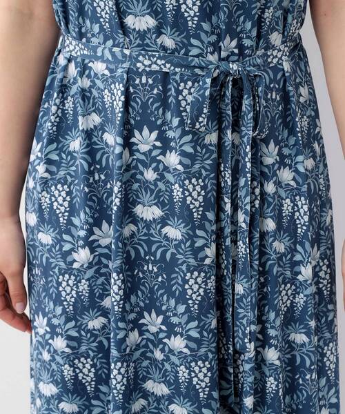 LAURA ASHLEY(ローラアシュレイ)の「【WEB限定/M~LL3サイズ/ジャージ素材】パルテール柄 ワンピース(ワンピース・レディース・ネイビー系6・42/40/38)」の18枚目の写真
