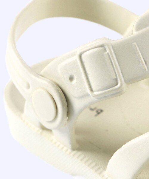 BRANSHES(ブランシェス)の「EVAメッシュサンダル(サンダル・キッズ・アイボリー/ブラウン/ネイビー・18.0cm/19.0cm/15.0cm/14.0cm/17.0cm/16.0cm)」の14枚目の写真