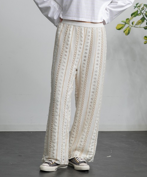 AMERICAN RAG CIE(アメリカンラグシー)の「ラメレースパンツ(その他パンツ・レディース・オフホワイト/ブラック・FREE)」の1枚目の写真