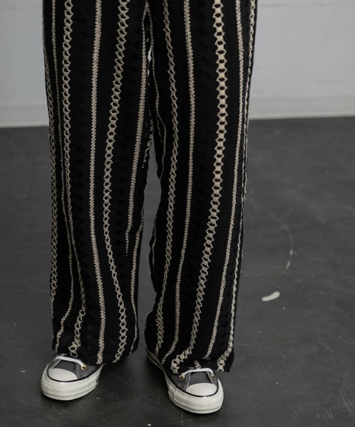 AMERICAN RAG CIE(アメリカンラグシー)の「ラメレースパンツ(その他パンツ・レディース・オフホワイト/ブラック・FREE)」の3枚目の写真