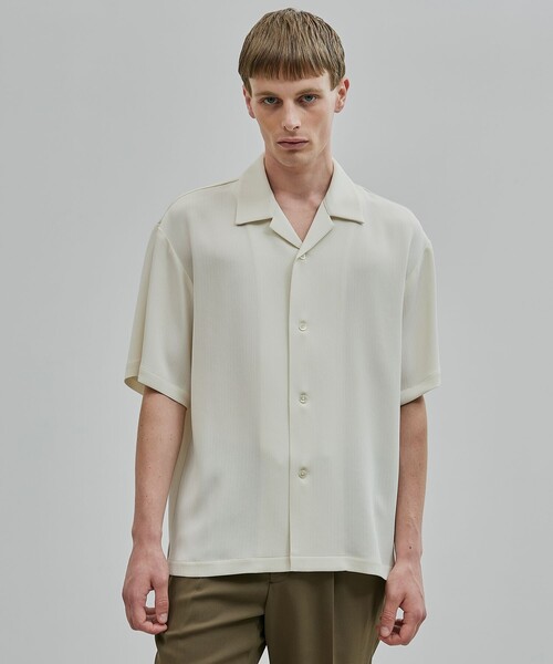 UNITED TOKYO（ユナイテッドトウキョウ）の「COLD DRY PLEATS オープンカラーシャツ（シャツ/ブラウス・メンズ・オリーブ/ブラック/ダークグレー/オフホワイト・1/2）」の10枚目の写真
