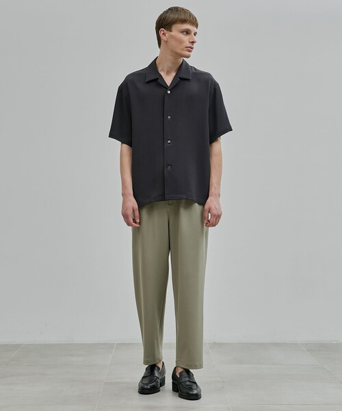UNITED TOKYO（ユナイテッドトウキョウ）の「COLD DRY PLEATS オープンカラーシャツ（シャツ/ブラウス・メンズ・オリーブ/ブラック/ダークグレー/オフホワイト・1/2）」の7枚目の写真
