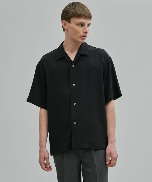 UNITED TOKYO（ユナイテッドトウキョウ）の「COLD DRY PLEATS オープンカラーシャツ（シャツ/ブラウス・メンズ・オリーブ/ブラック/ダークグレー/オフホワイト・1/2）」の16枚目の写真