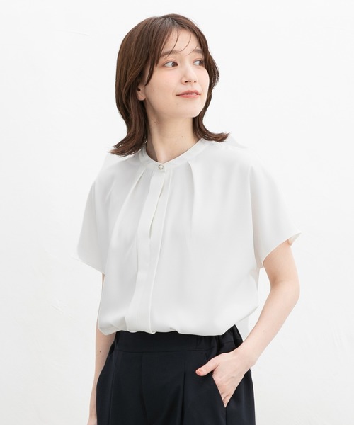 Honeys（ハニーズ）の「バンドカラーブラウス（シャツ/ブラウス・レディース・ネイビー/ホワイト/オレンジ/ブルーグリーン/グレイッシュベージュ・S/M/L/LL/3L）」の2枚目の写真