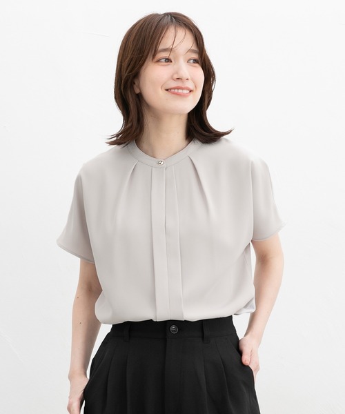 Honeys（ハニーズ）の「バンドカラーブラウス（シャツ/ブラウス・レディース・ネイビー/ホワイト/オレンジ/ブルーグリーン/グレイッシュベージュ・S/M/L/LL/3L）」の3枚目の写真