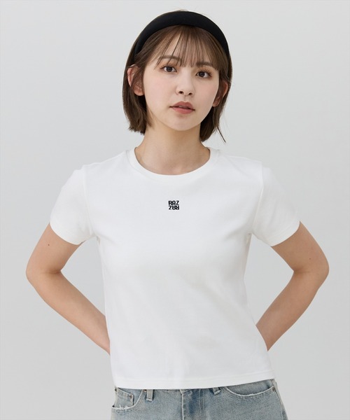REDYAZEL（レディアゼル）の「REDYAZEL刺繍Ｔシャツ（Tシャツ/カットソー・レディース・オフホワイト/ブラック・FREE）」の3枚目の写真