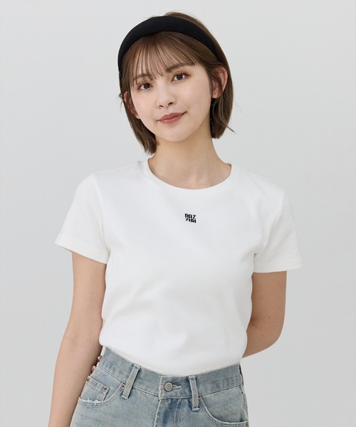 REDYAZEL（レディアゼル）の「REDYAZEL刺繍Ｔシャツ（Tシャツ/カットソー・レディース・オフホワイト/ブラック・FREE）」の17枚目の写真