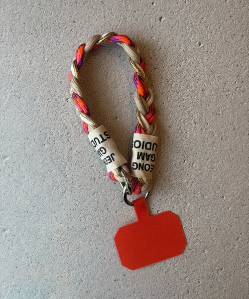 lit.Cy（リットシー）の「ブレイド カラーミックスコード ショート スマホストラップ（スマホグッズ・レディース・レッド系その他/グリーン/ベージュ/オレンジ/レッド・FREE）」の15枚目の写真