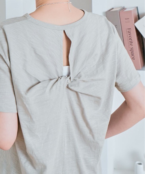 kirakiraShop(キラキラショップ)の「バック ツイスト コットンスラブ Tシャツ 半袖(Tシャツ/カットソー・レディース・ホワイト/ライトグレー/ライトベージュ/ブラック・M)」の10枚目の写真
