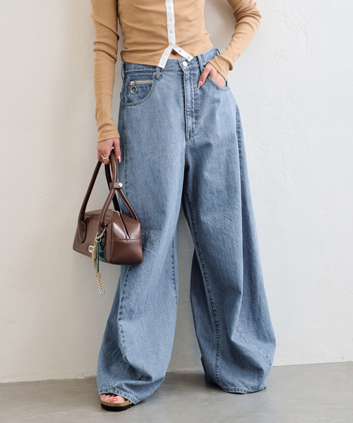 U by SPICK&SPAN（ユーバイスピックアンドスパン）の「《追加》フローストルーズバレルレッグデニム（デニムパンツ・レディース・ブルー/ピンク・36/38）」の9枚目の写真