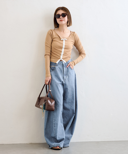 U by SPICK&SPAN（ユーバイスピックアンドスパン）の「《追加》フローストルーズバレルレッグデニム（デニムパンツ・レディース・ブルー/ピンク・36/38）」の7枚目の写真