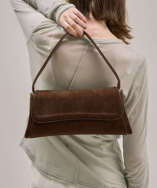 PUBLIC TOKYO（パブリックトウキョウ）の「エコスウェードフラップBAG（ハンドバッグ・レディース・ブラック/ライトベージュ/ブラウン・FREE）」の3枚目の写真