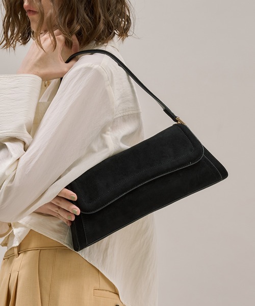 PUBLIC TOKYO（パブリックトウキョウ）の「エコスウェードフラップBAG（ハンドバッグ・レディース・ブラック/ライトベージュ/ブラウン・FREE）」の2枚目の写真