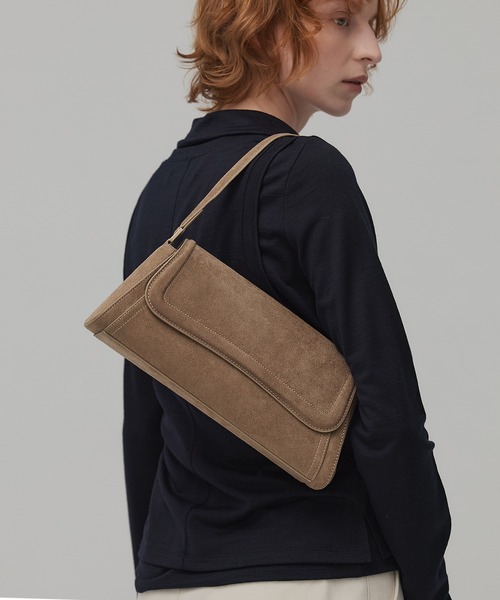 PUBLIC TOKYO（パブリックトウキョウ）の「エコスウェードフラップBAG（ハンドバッグ・レディース・ブラック/ライトベージュ/ブラウン・FREE）」の14枚目の写真