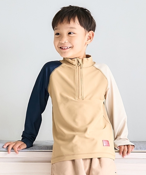 and D. petit main（アンドディープティマイン）の「【SWIM】ハーフジップラッシュガード（ラッシュガード・キッズ・ベージュ/ネイビー/ライトグレー/ライトブルー・140cm/150cm/130cm/90cm/100cm/110cm/120cm）」の3枚目の写真